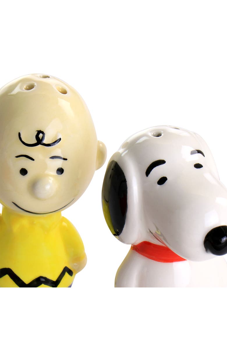 PEANUTS Classical Pals Charlie Brown and Snoopy Figurine Salt and Pepper Shaker Set, Alternate, color, Multi