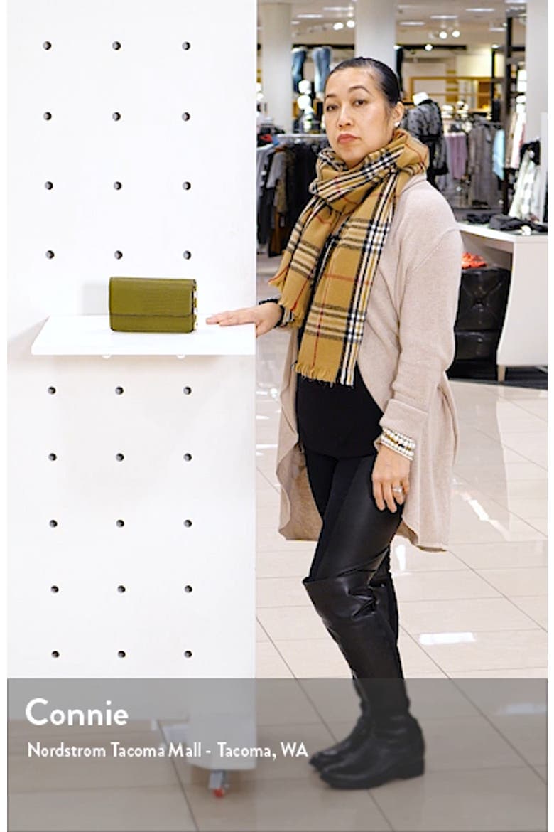 Peri Imitation Pearl Crossbody Bag video