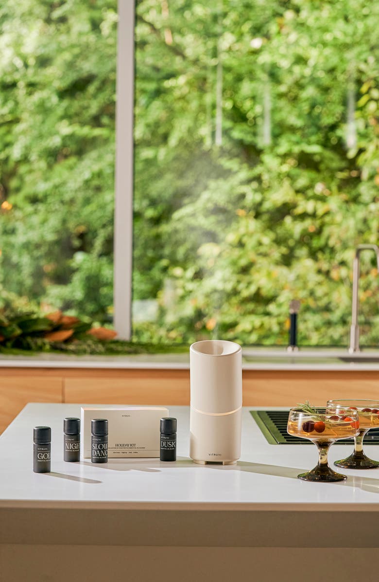 Vitruvi The Festive Four Oil Kit $54 Value, Alternate, color,