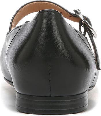 Kelly Mary Jane Flat