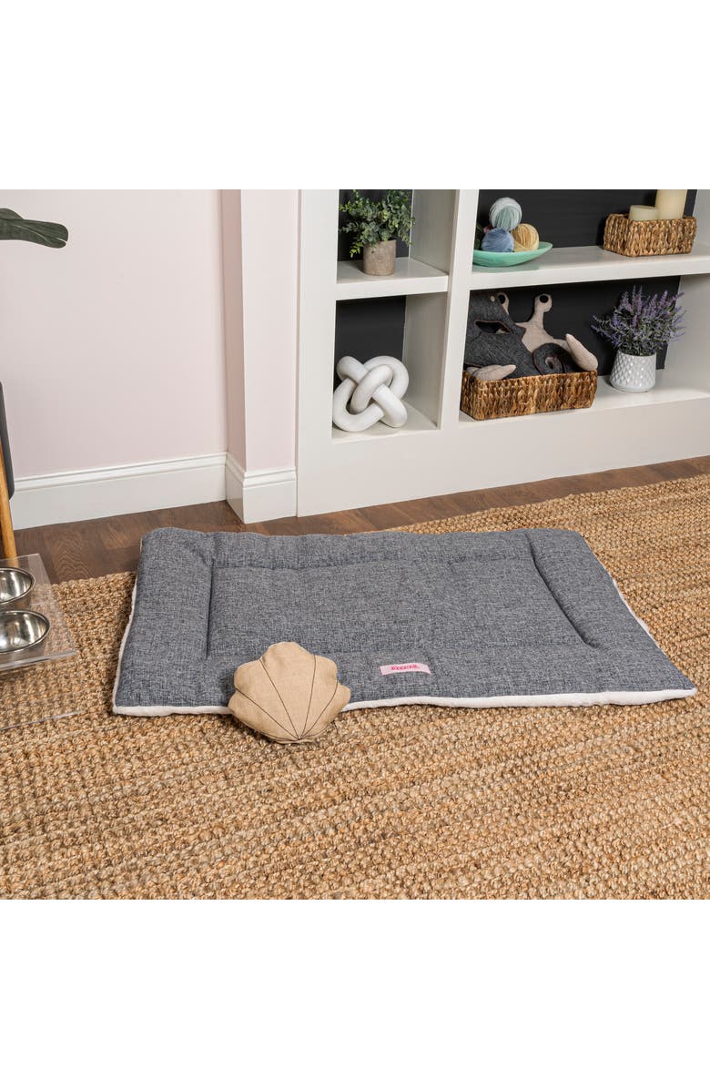 The Licker Store Flora Extra Large Classic Cottage Linen/Plush Ultra Soft Reversible Pet Bed & Crate Mat with Washable Cover, Alternate, color, 