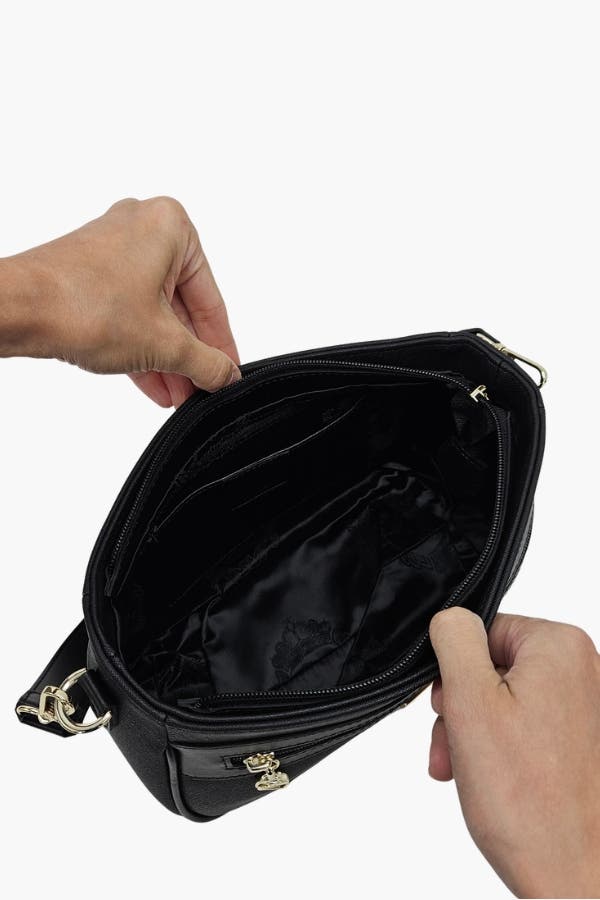 La Vie Handbag 615, Alternate, color, Black