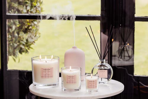 STONEGLOW STONEGLOW MODERN CLASSICS PINK PEONY GARDENIA 3 WICK CANDLE 1490G