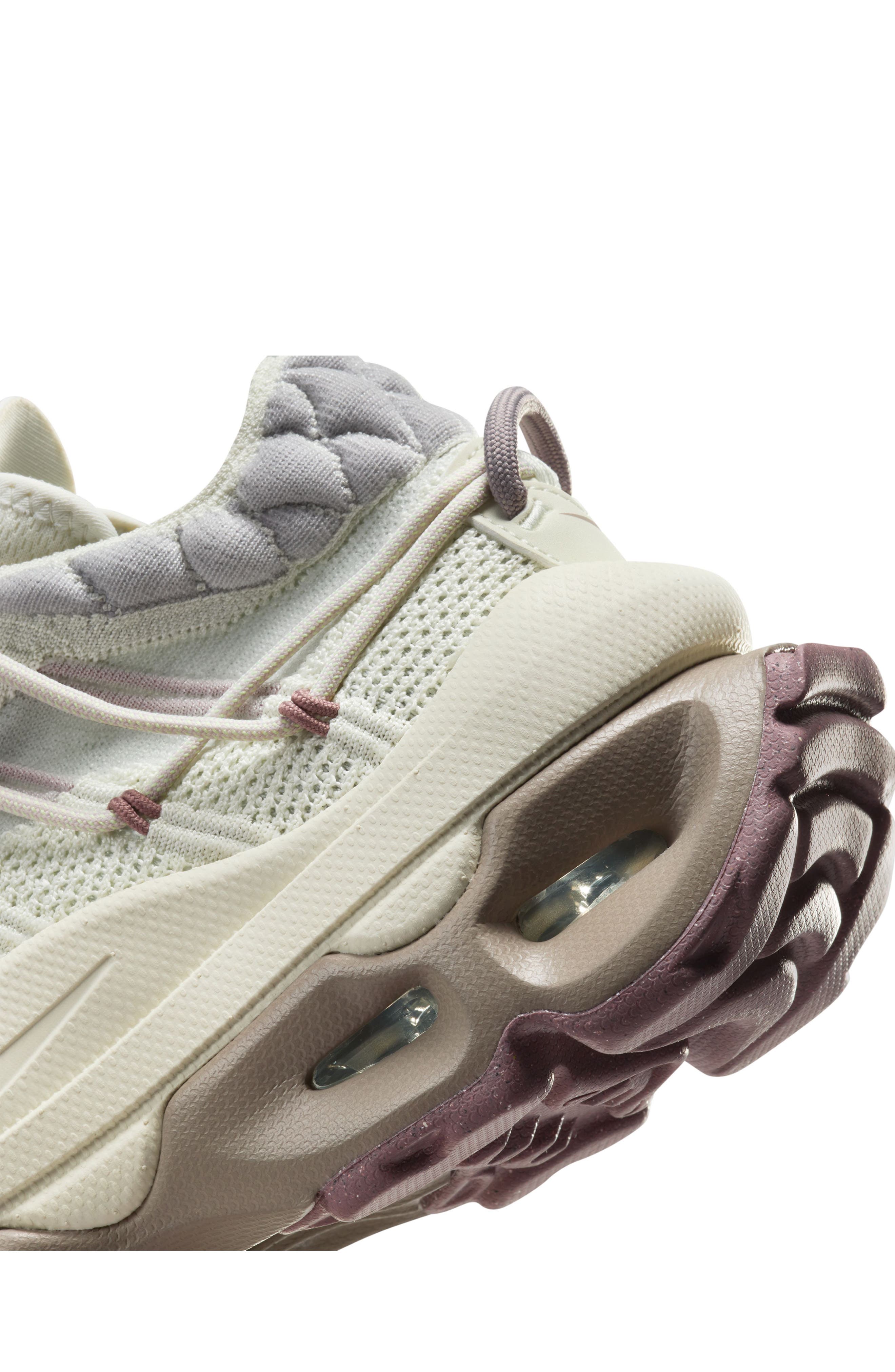 Air Max Flyknit Venture Sneaker (Women) | Nordstrom