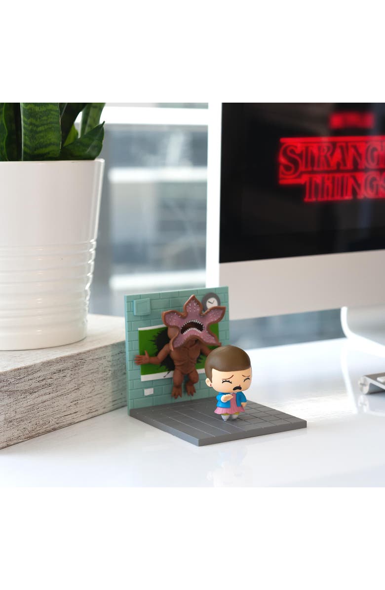 Toynk Stranger Things Eleven Vs. Demogorgon Exclusive Diorama | SuperEmoFriends Design, Alternate, color, Multi-Color