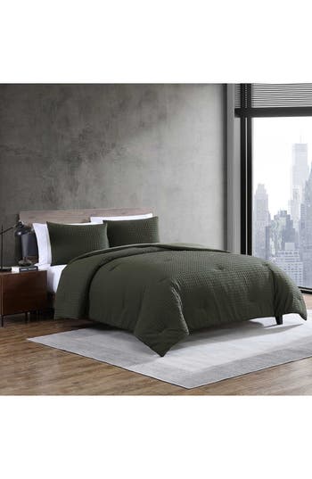 Kenneth Cole New York Solid Faux Fur Throw In Green