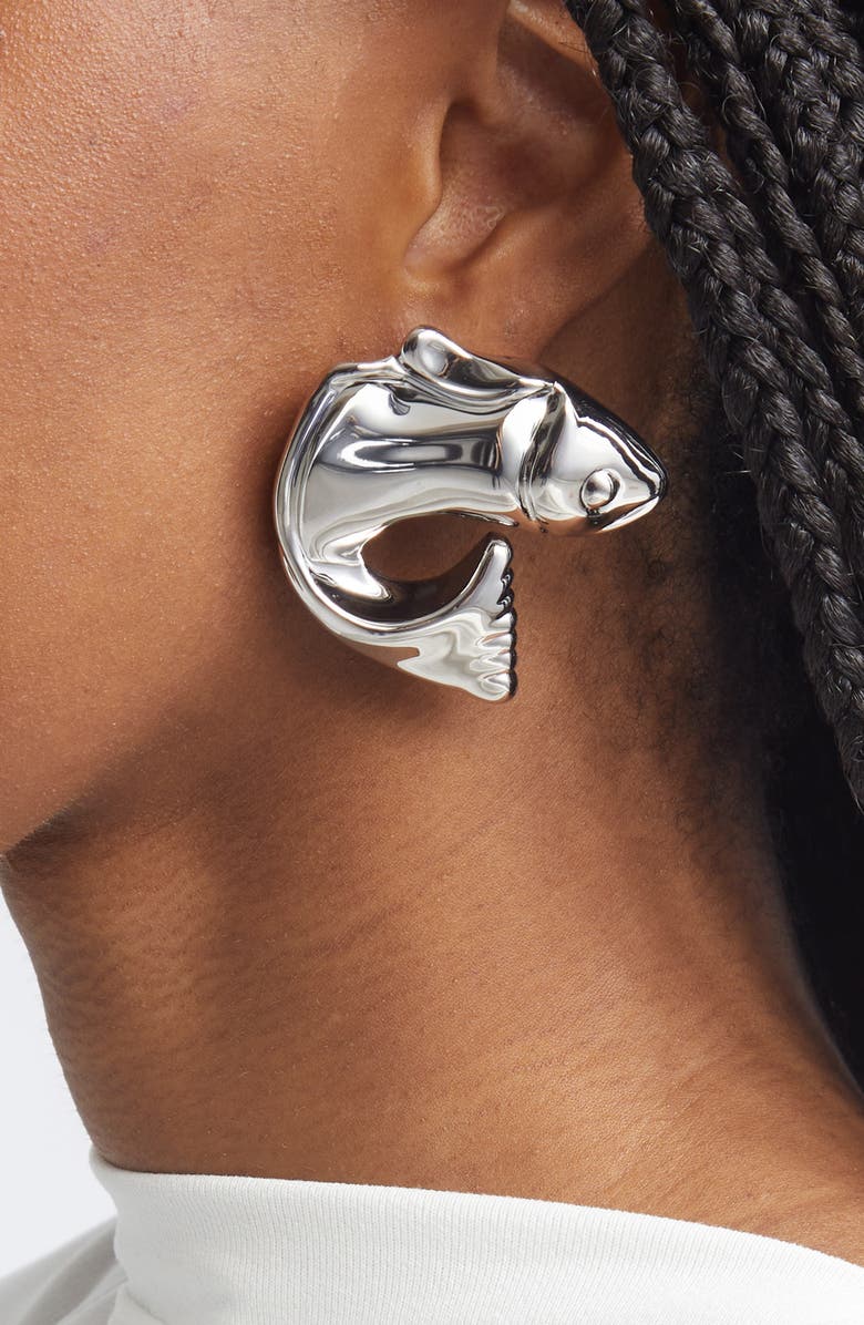 Jacquemus The Poisson Stud Earrings, Alternate, color, Silver 980