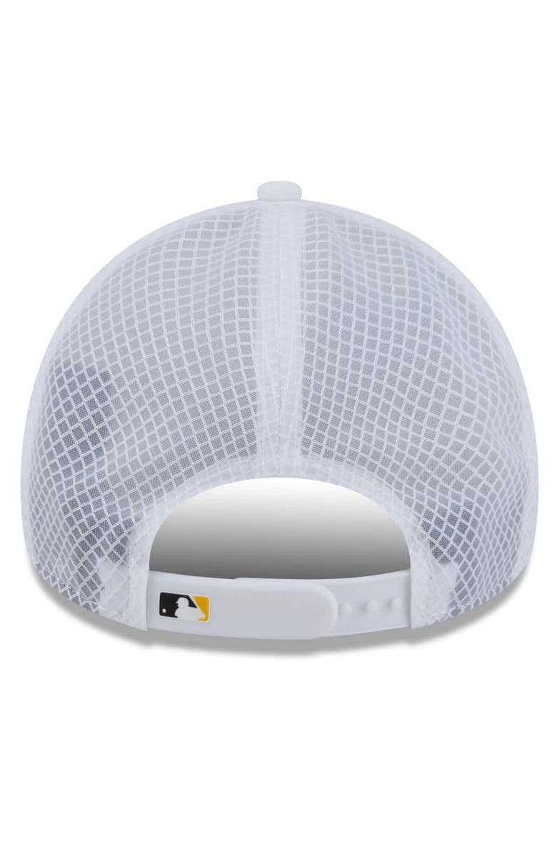 New Era Men's New Era White Pittsburgh Pirates 2026 Batting Practice Apex 9FORTY Adjustable Trucker Hat, Alternate, color, White