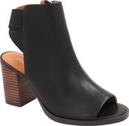 André Assous Zazie Peep Toe Sandal