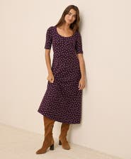 Pact Fit
Flare Signature Scoop Dress