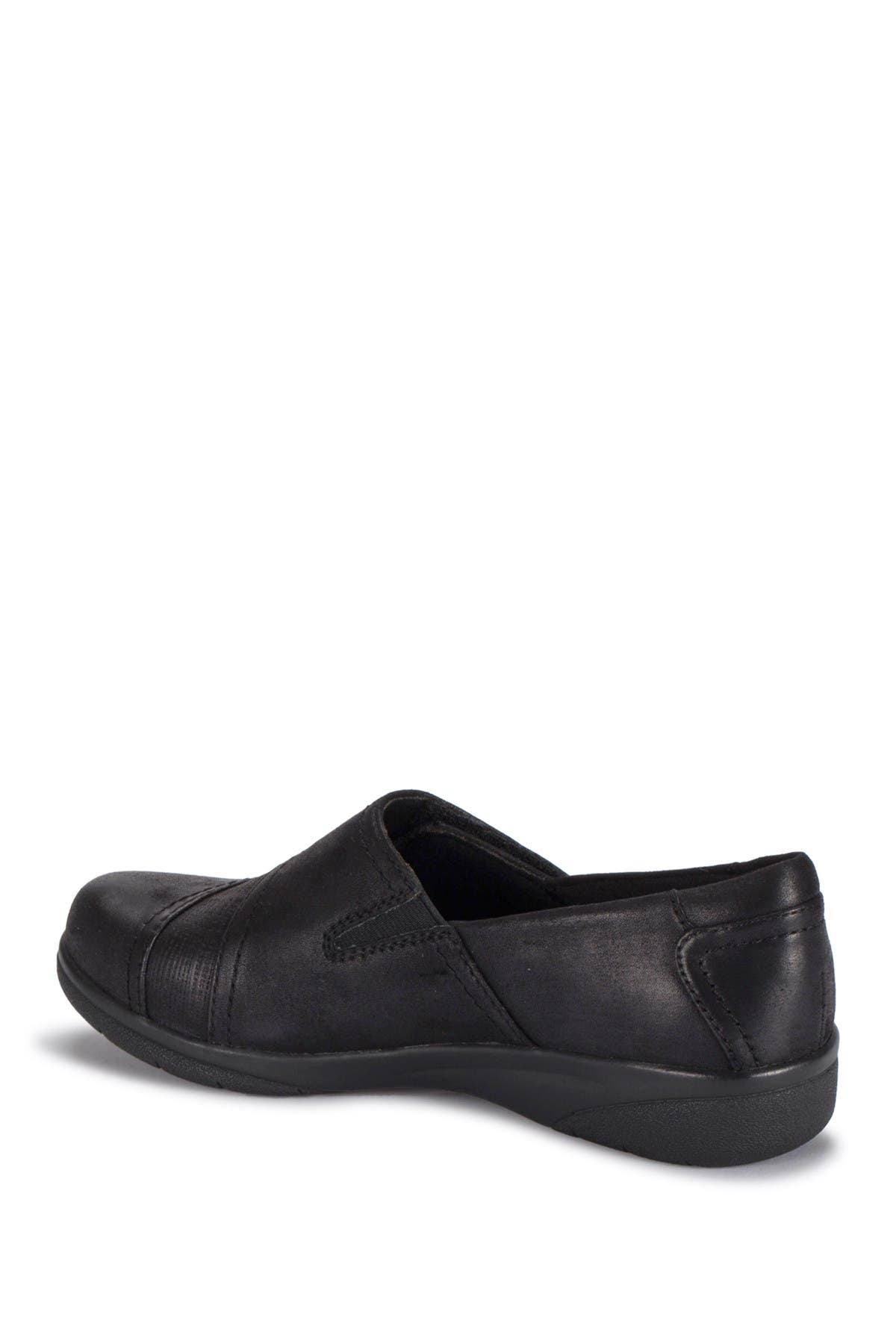 BARETRAPS Darma Casual Clog, Alternate, color, Black