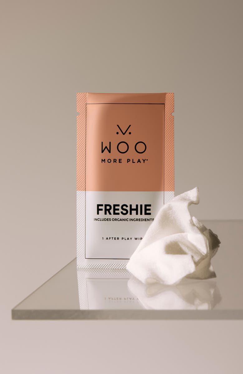 Woo More Play Freshies 20-Pack pH-Balanced Intimate Wipes, Alternate, color, 