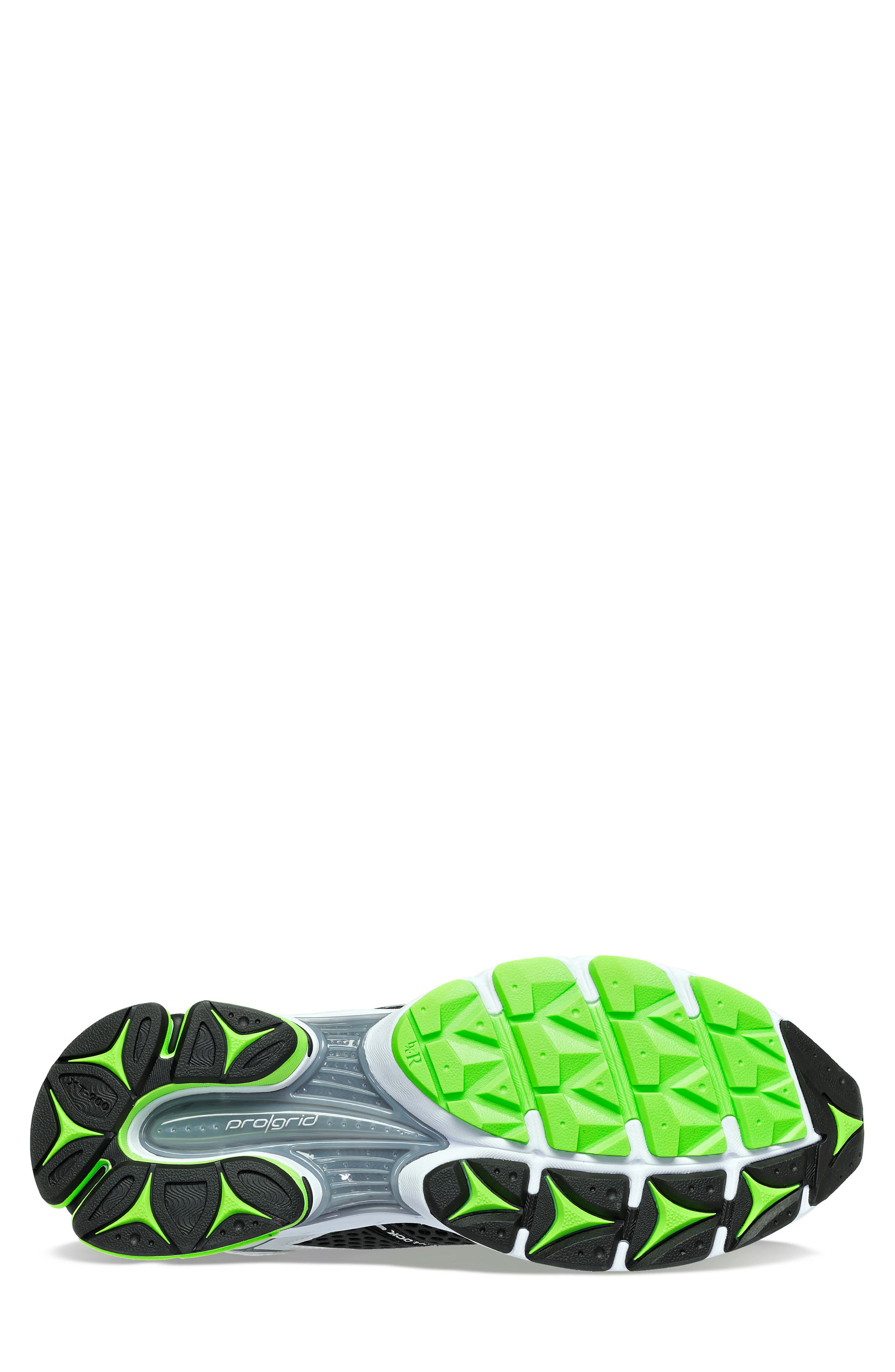 Saucony ProGrid Triumph 4 Running Shoe, Alternate, color, Black/Silver