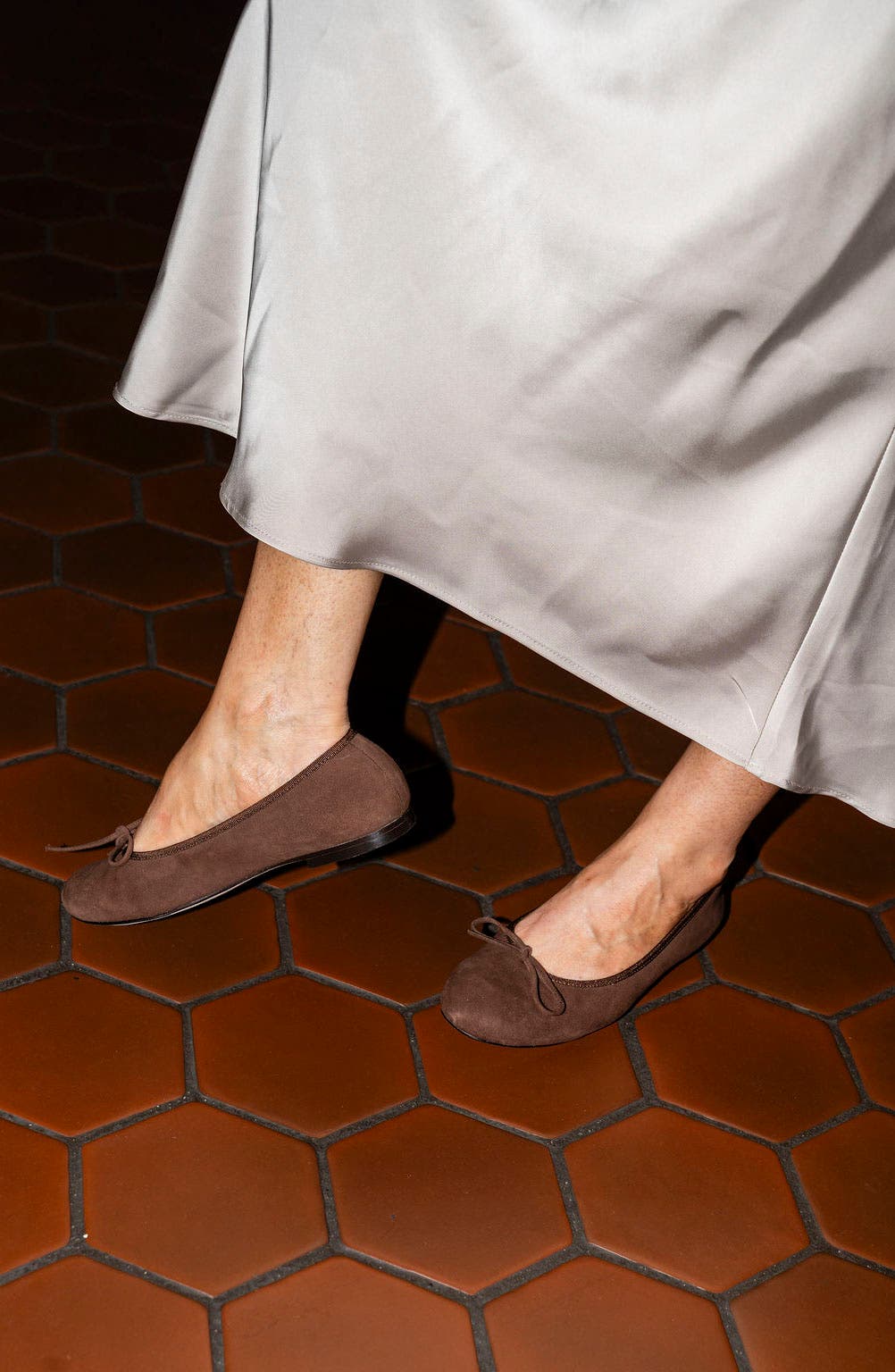 Skim Ballerina Flat, Alternate, color, CHOCOLATE SUEDE