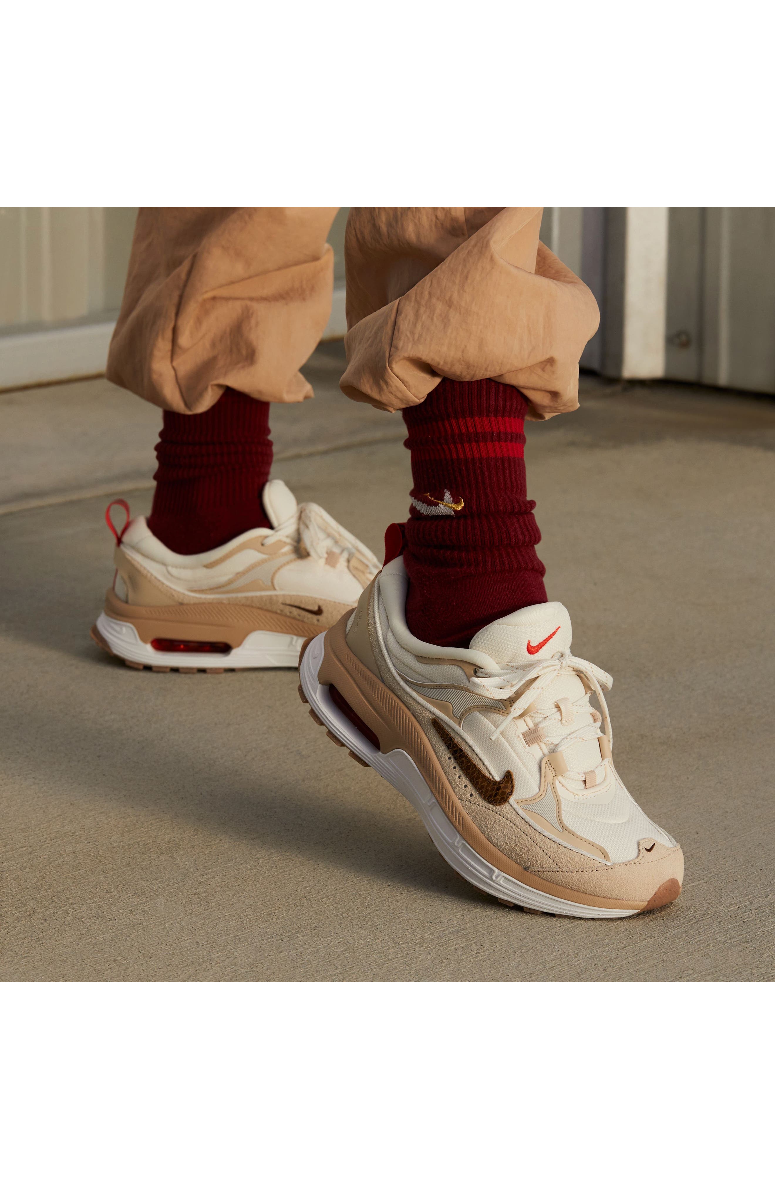 Nike Air Max Bliss SE Sneaker, Alternate, color, 