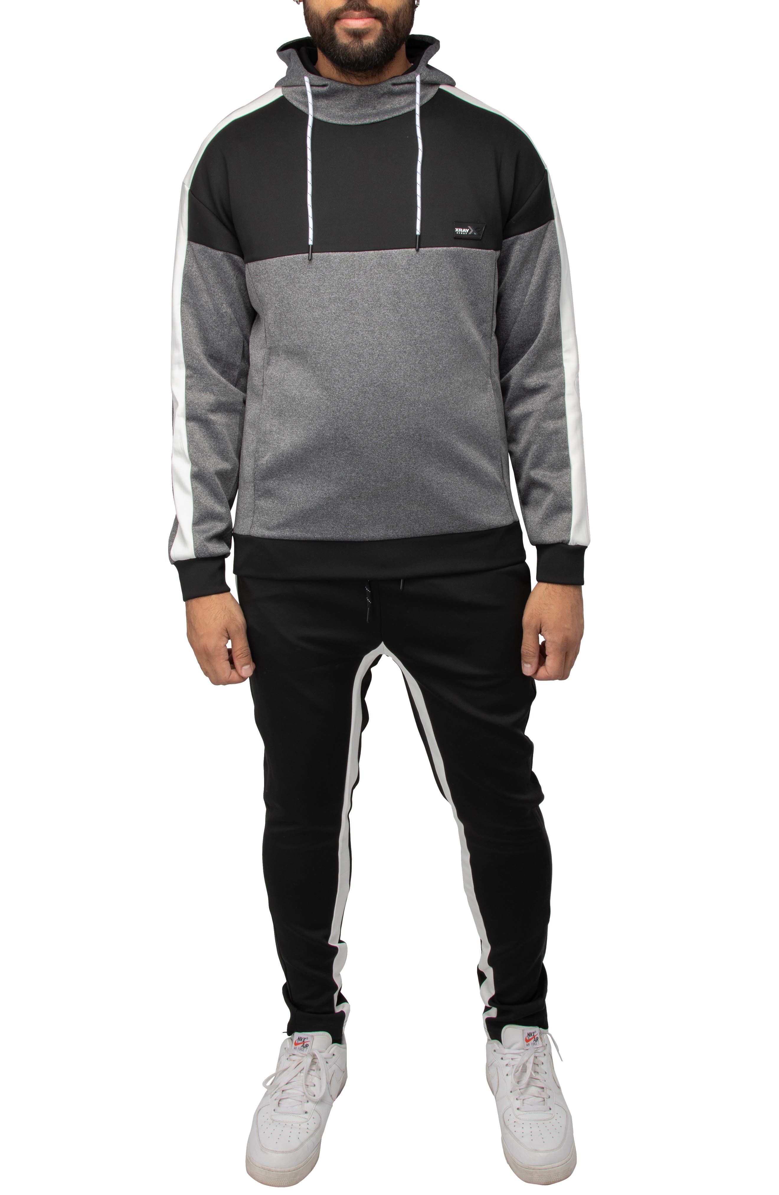 selected BLACK/ WHITE