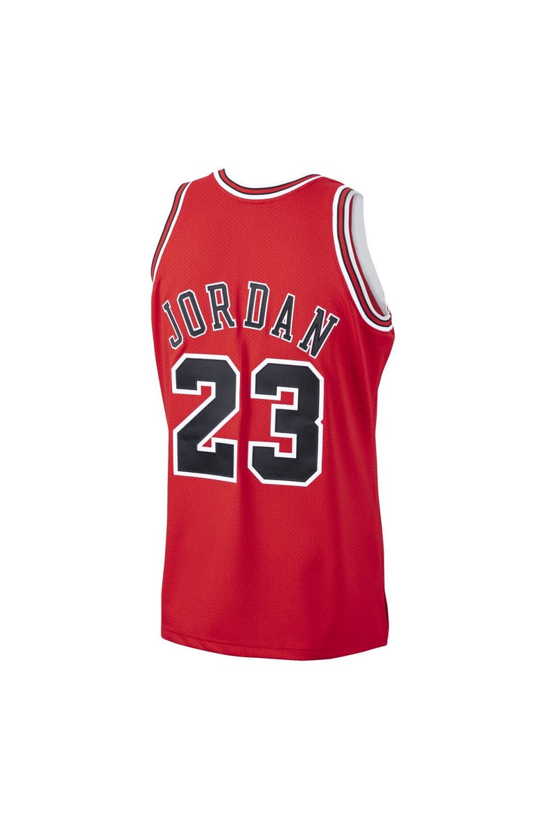 Mitchell & Ness Men's Mitchell & Ness Michael Jordan Scarlet Chicago Bulls 1997/98 Hardwood Classics Authentic Jersey, Alternate, color, 