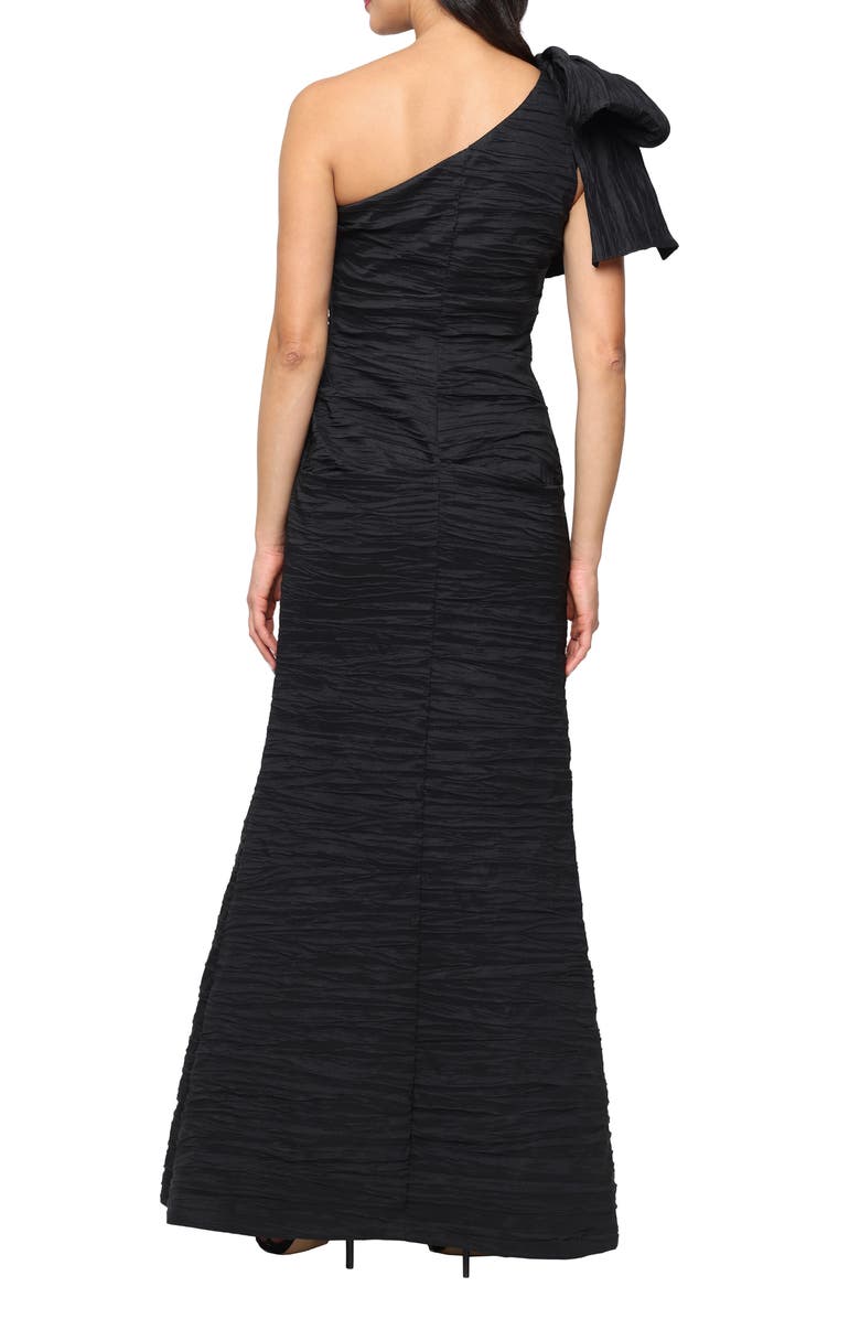 Alex Evenings Bow Detail One-Shoulder Ruched Satin Gown, Alternate, color, Black