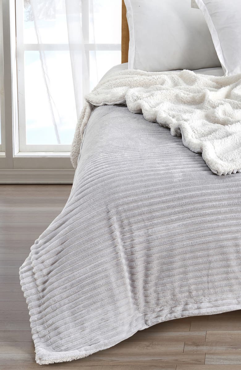 Woven & Weft Ribbed Faux Shearling Reversible Blanket, Alternate, color, Light Grey