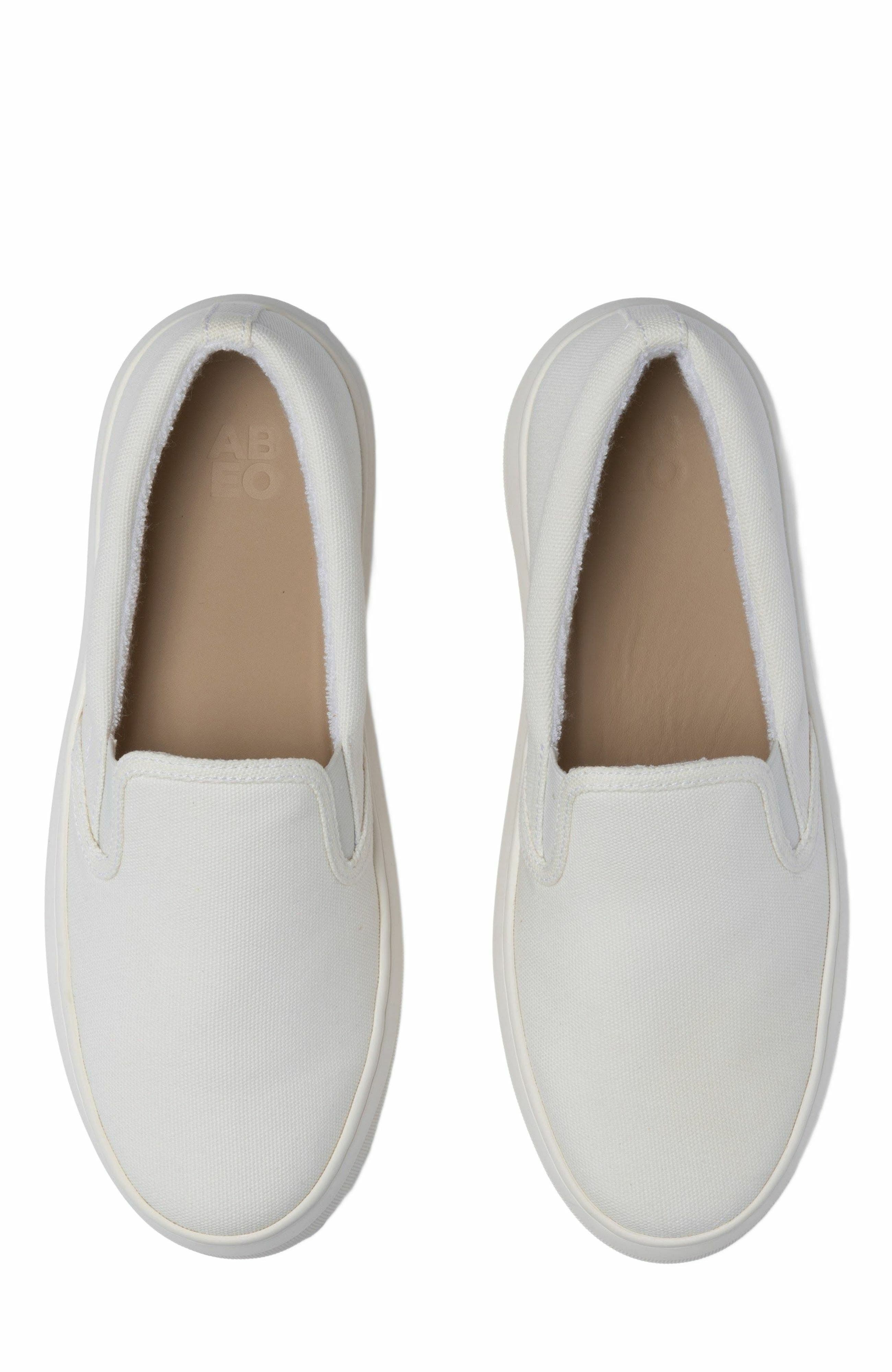 Jumpstreet Slip On Sneaker, Alternate, color, White Canvas - Regular