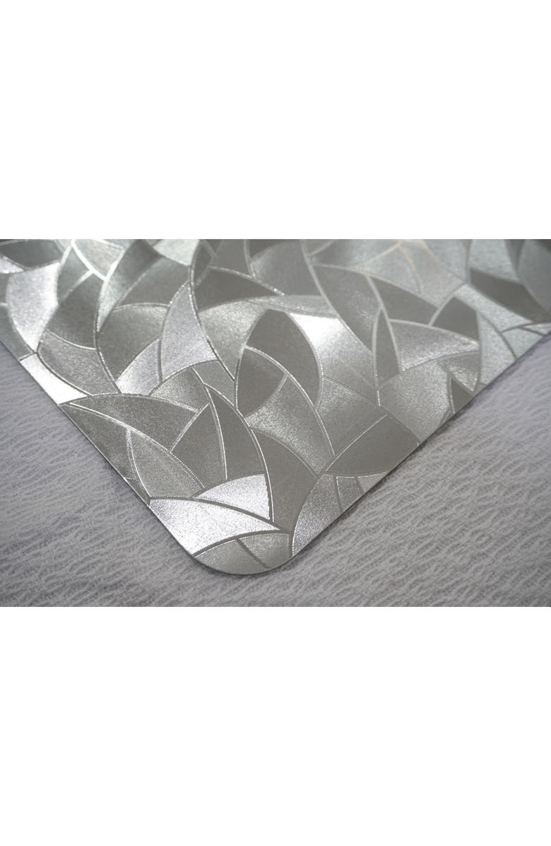 DAINTY HOME Mirrored Set of 8 Placemats, Alternate, color, Silver