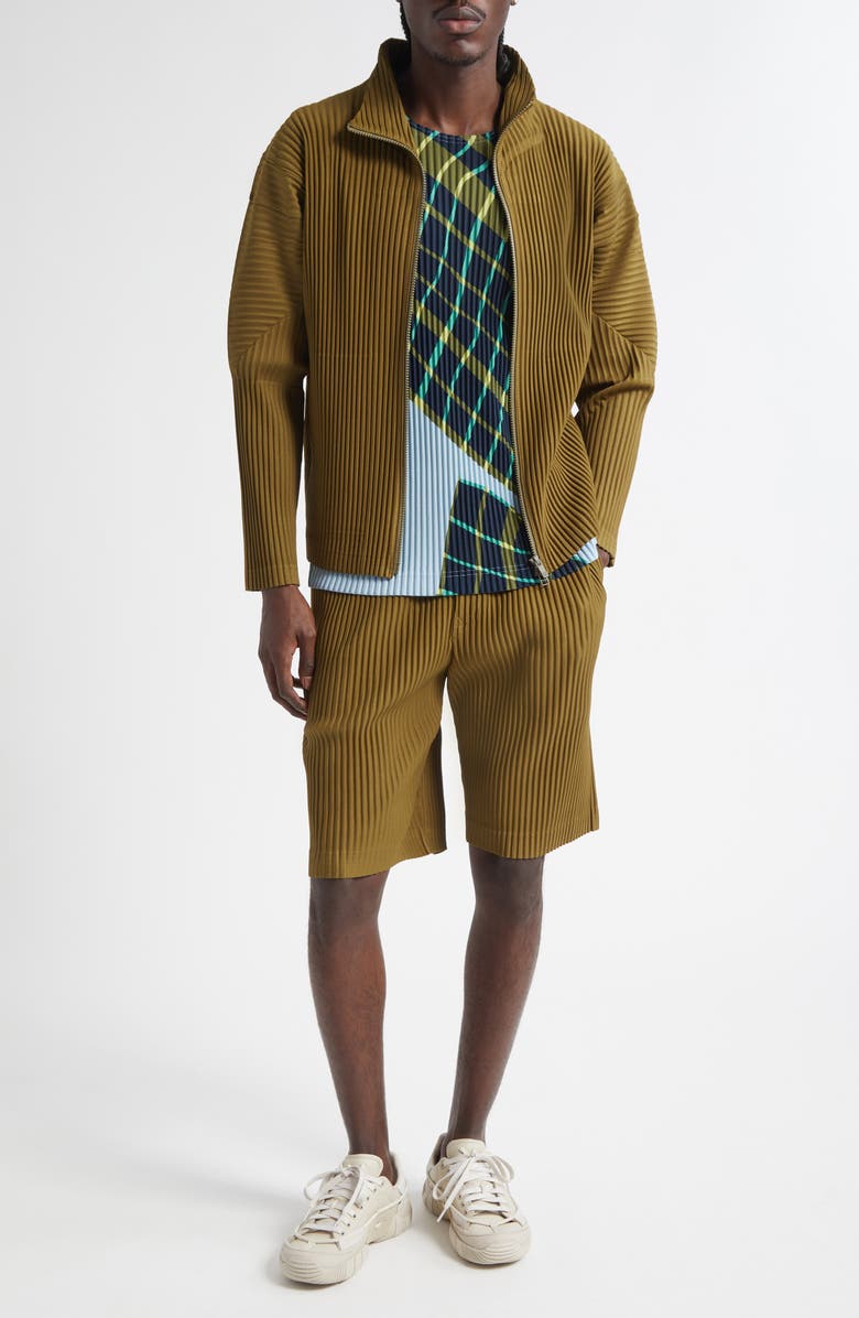 Homme Plissé Issey Miyake Pleated Shorts, Alternate, color, Olive Khaki