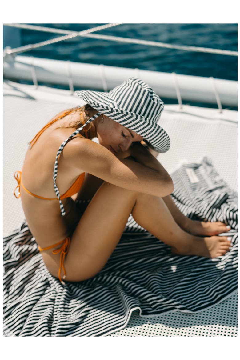 The Beach Towel, Alternate, color, LAURENS NAVY STRIPE