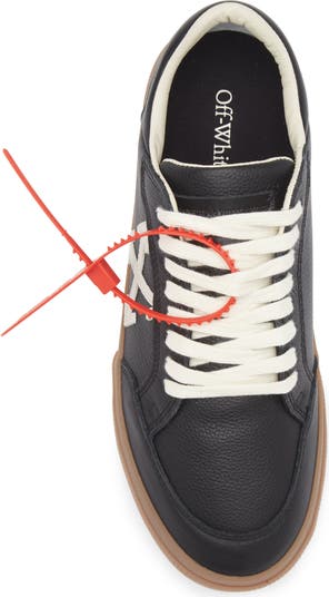 New Low Vulcanized Sneaker