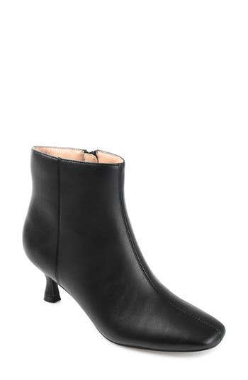 Journee Collection Kelssa Boot In Black
