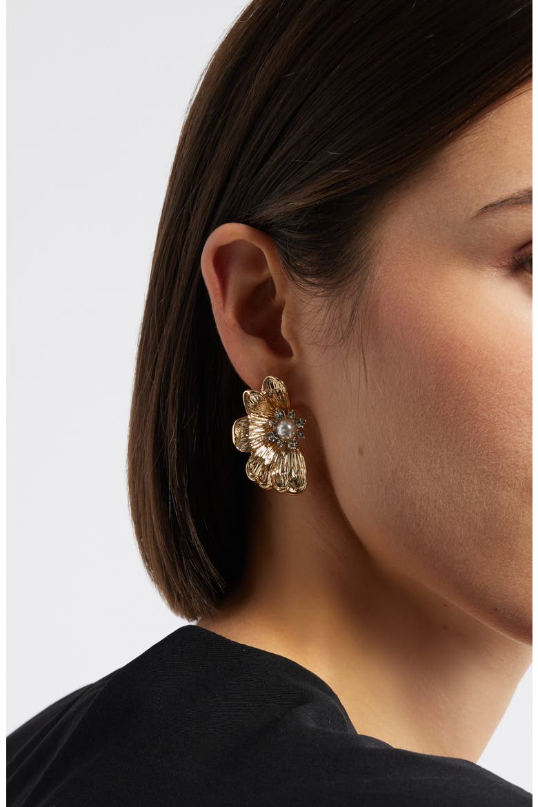 Faux Pearl Flower Stud Earrings, Alternate, color, CLEAR- WHITE- GOLD