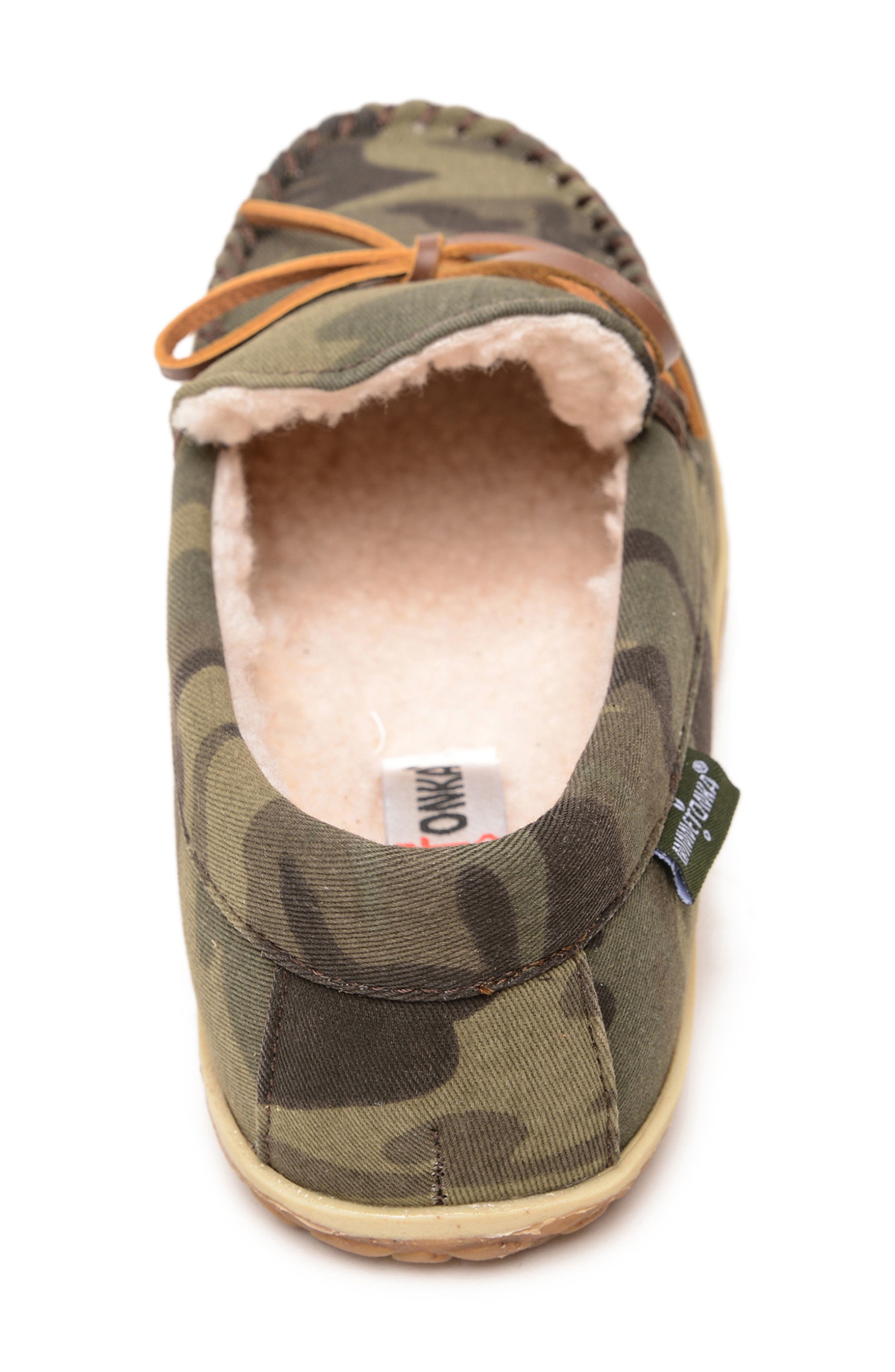 Minnetonka Tomm Faux Shearling Lined Hard Sole Slipper, Alternate, color, 