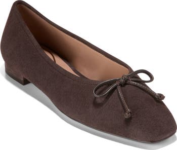 Slim Pointed Toe Bootie