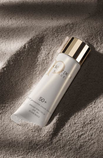 Clé de Peau Beauté UV Protective Cream Tinted SPF 50+ Clé de Peau Beauté UV Protective Cream Tinted SPF 50+