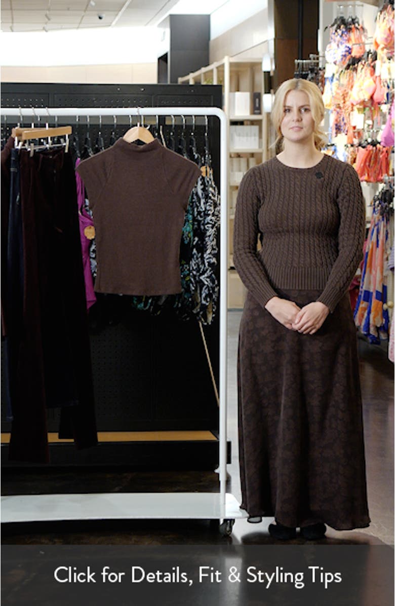 Pien Cap Sleeve T-Shirt, sales video thumbnail