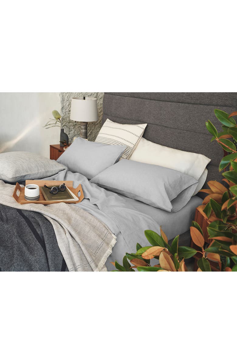 Coyuchi Crinkled Organic Cotton Percale Sheet Set, Alternate, color, Graphite Chambray