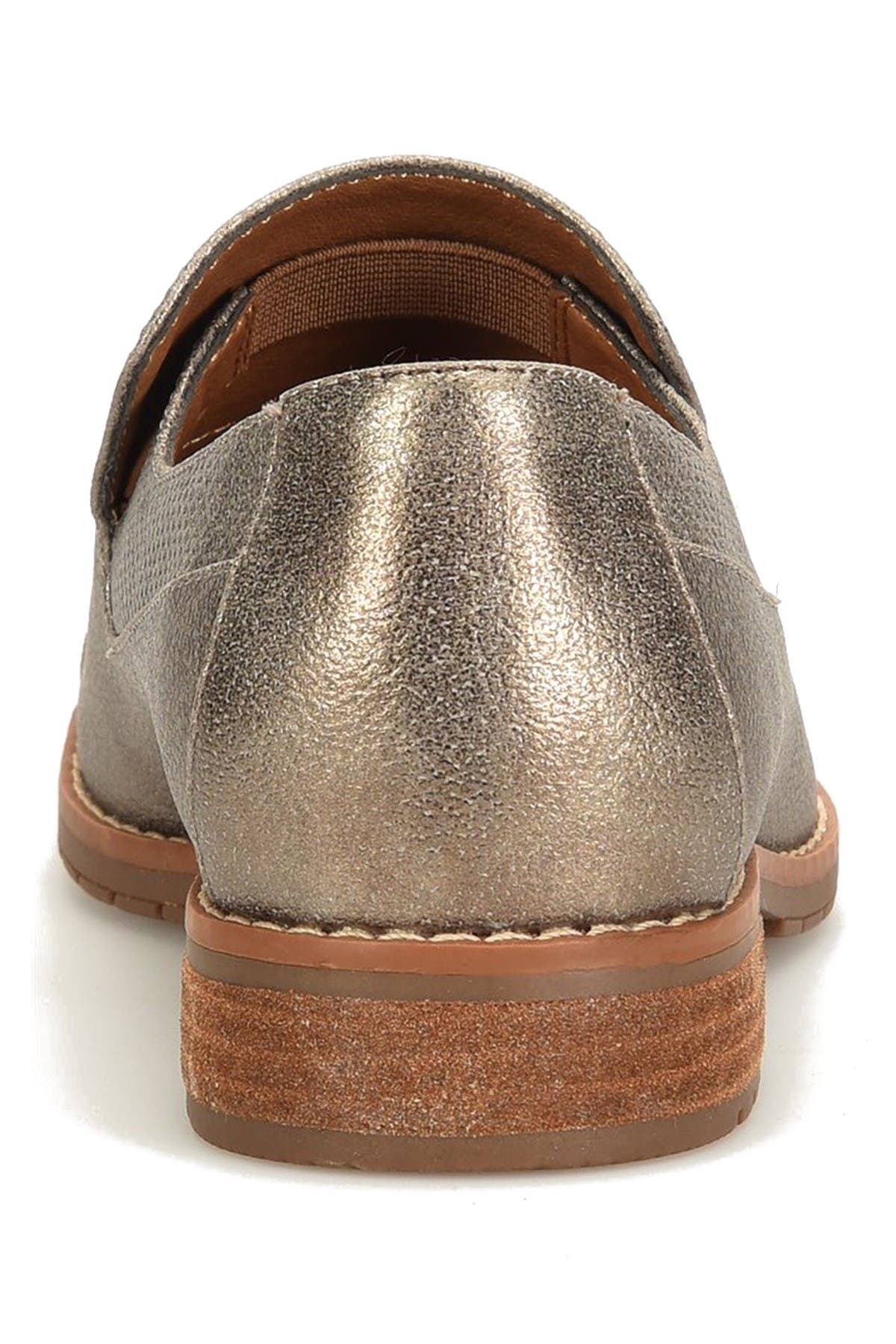 EUROSOFT Wavery Metallic Cap Toe Loafer, Alternate, color, 