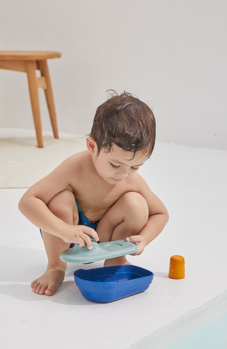 PlanToys<sup>®</sup> Tugboat Bath Toy, Alternate, color, Assorted