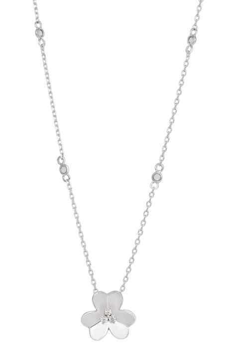 SAVVY CIE JEWELS Clover Pendant Necklace