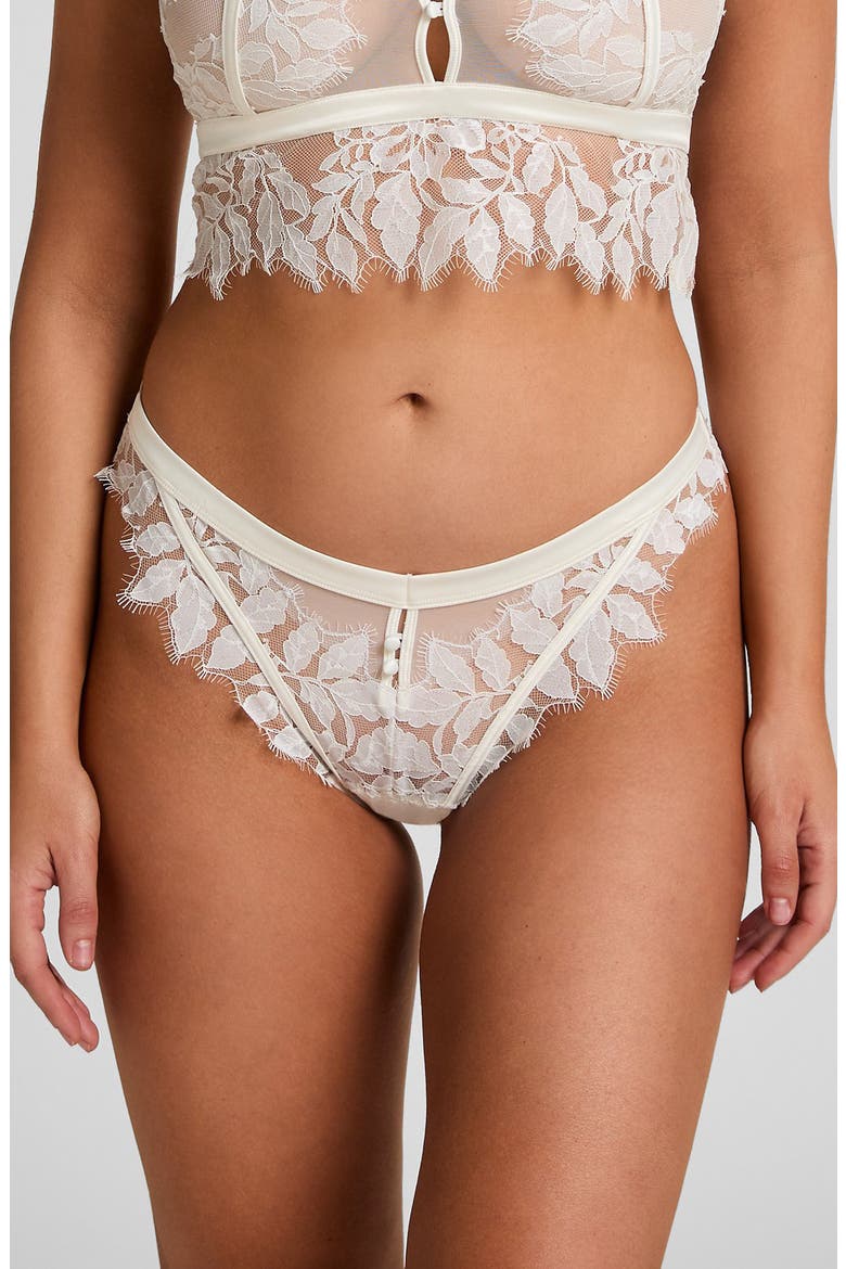Amelia Thong, Main, color, SNOW WHITE