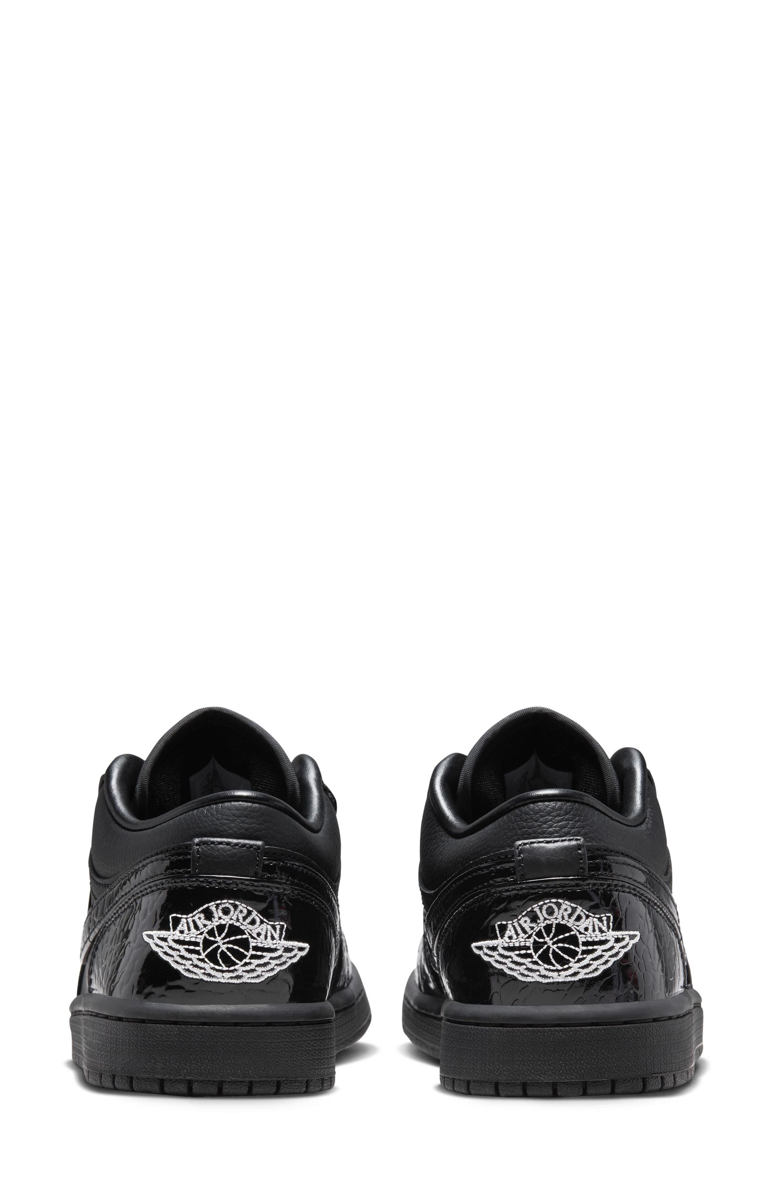 Jordan Air Jordan 1 Low SE Basketball Sneaker, Alternate, color, 