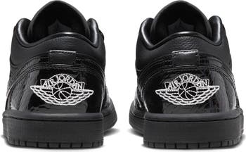 Air Jordan 1 Low SE Basketball Sneaker