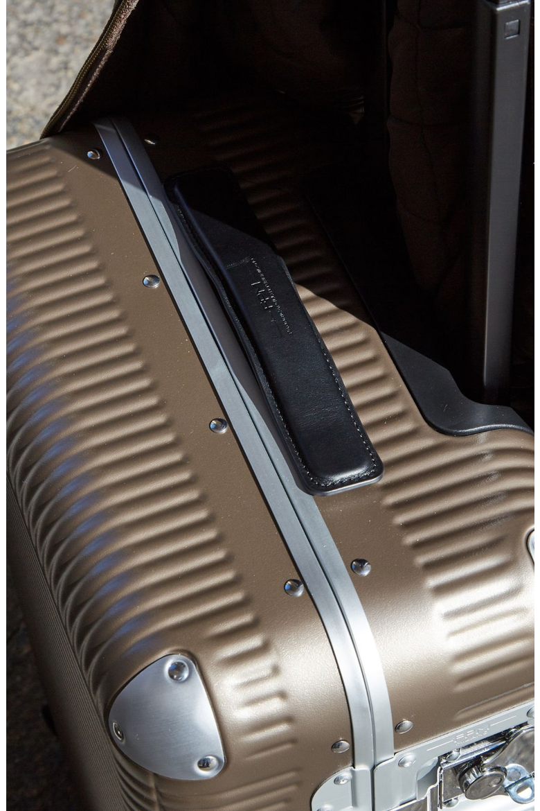Bank Light Spinner 68 Suitcase, Alternate, color, Matt Almond