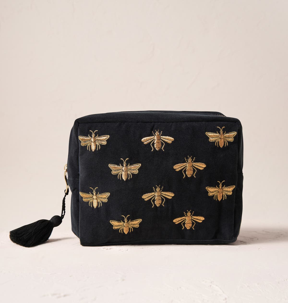 Elizabeth Scarlett Honey Bee Velvet Wash Bag In Black