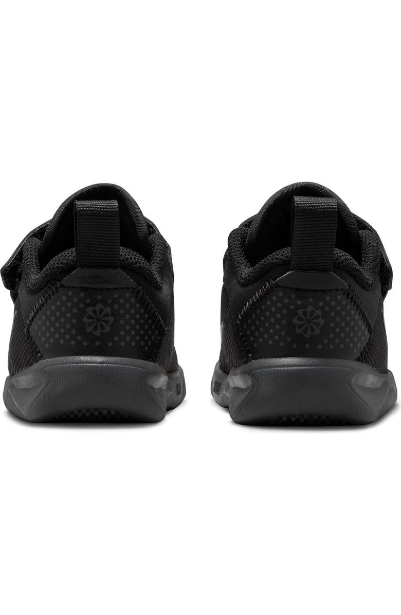 Nike Kids' Omni Multi-Court Sneaker, Alternate, color,