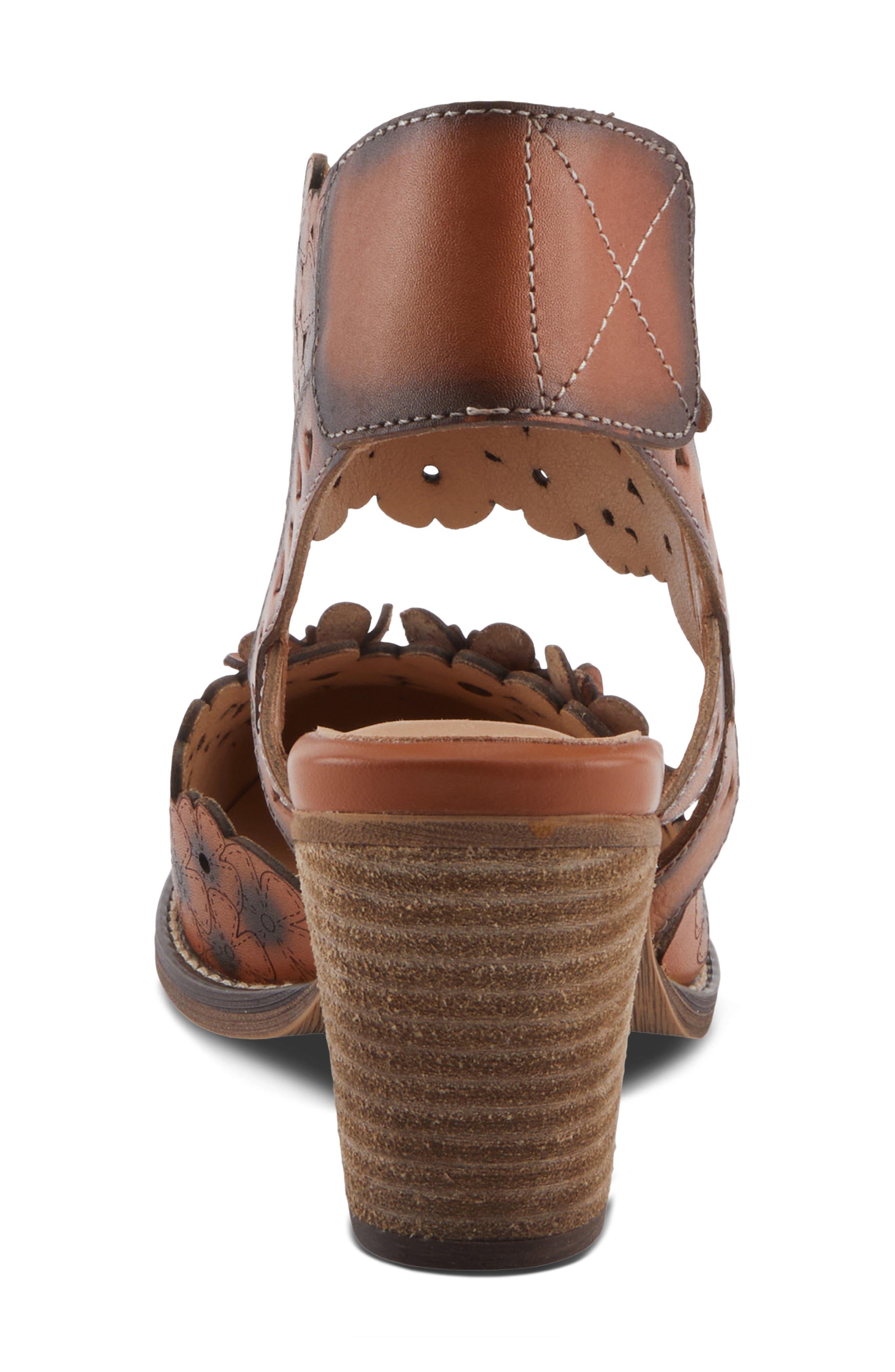 L'Artiste by Spring Step Distinction Slingback Pump, Alternate, color, Camel