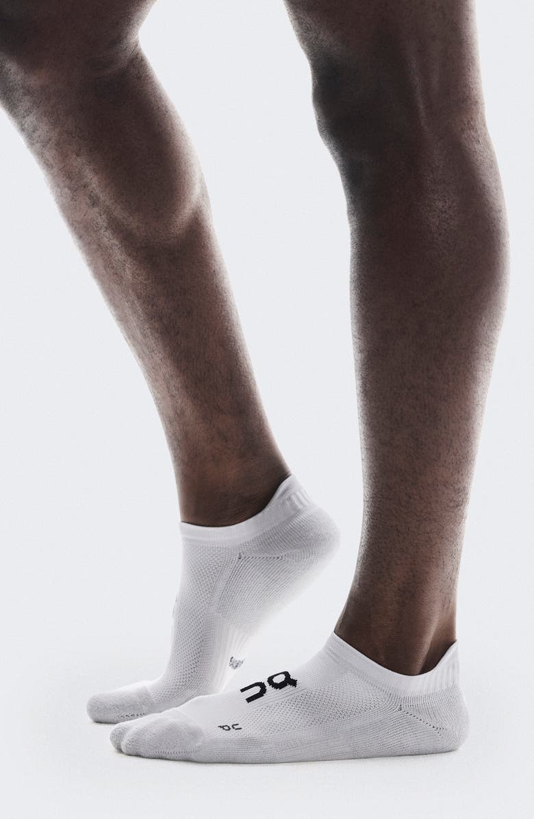 On Core Low 2-Pack Run Socks, Main, color, Glacier