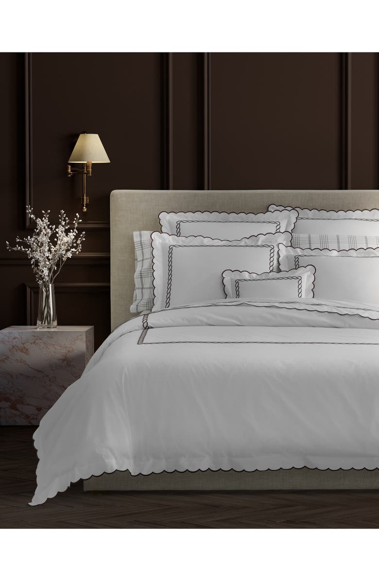 Matouk Classic Chain Scallop Duvet Cover, Alternate, color, White