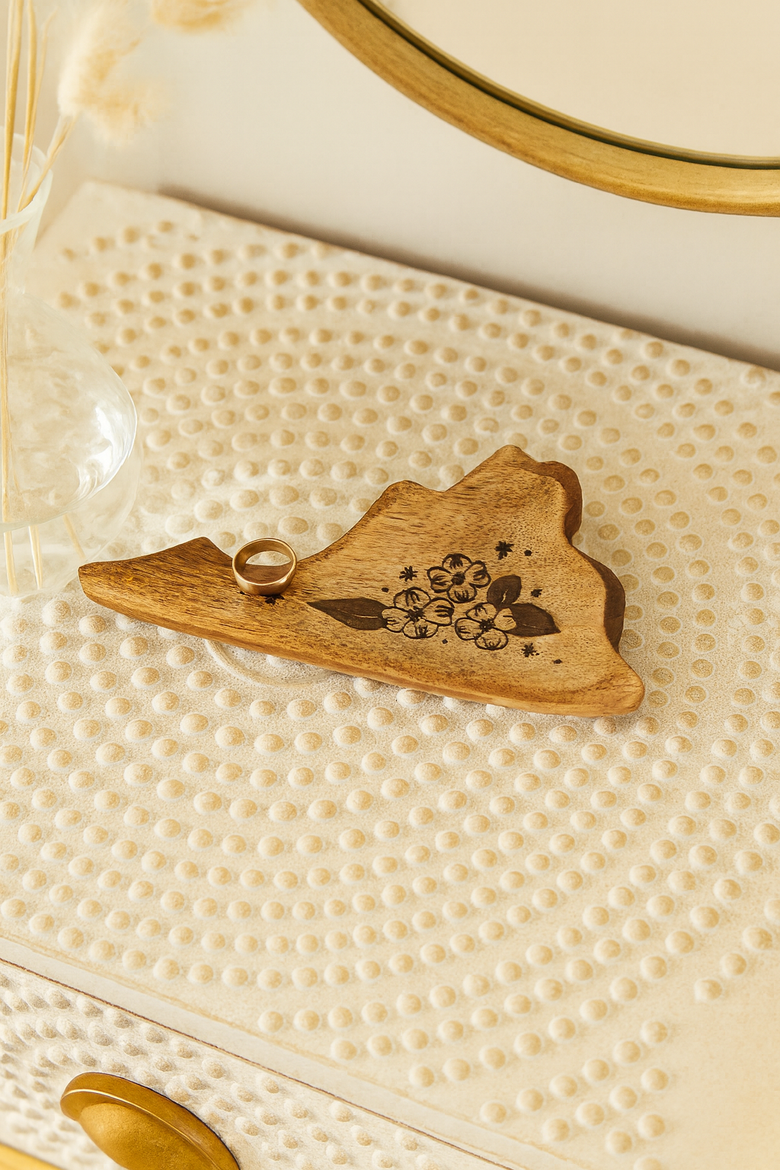 Virginia State Dogwood Trinket Dish, Alternate, color, Natural