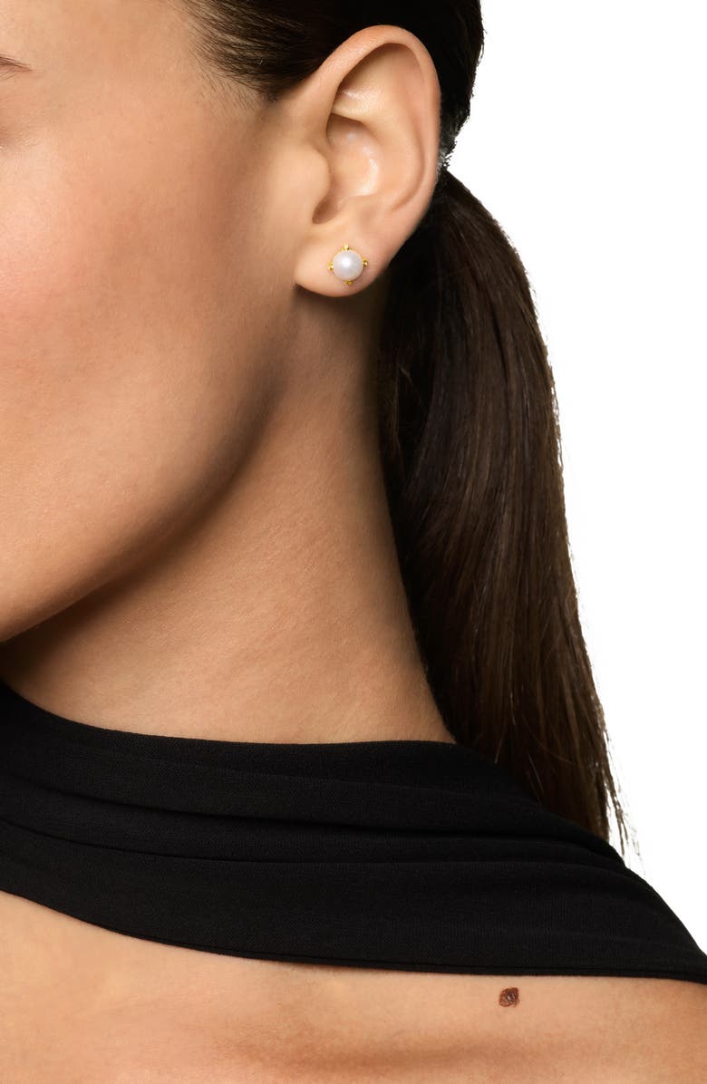 David Yurman Pearl Classics Stud Earrings in 18K Yellow Gold & Diamonds, 6.6mm, Alternate, color, Silver Pave