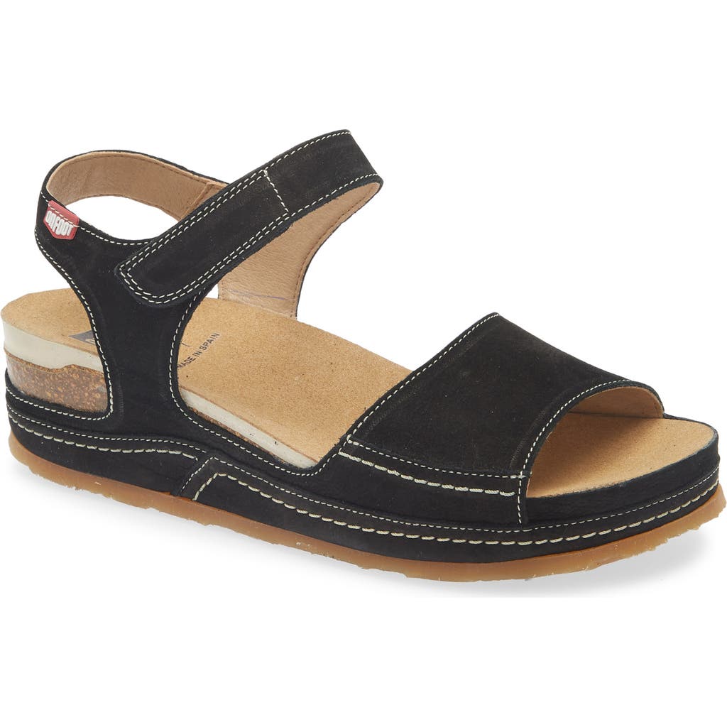 On Foot 240 Vegas Sandal in Black  product
